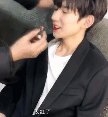 鎶栭煶缃戠孩鍙ｇ孩鐜嬪瓙,鍙ｇ孩鐜嬪瓙缇庡鍗氫富