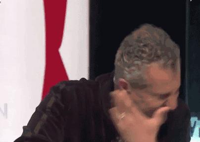 为反“脱欧”也是拼了！英前外交大臣妹妹上演“脱衣”戏码