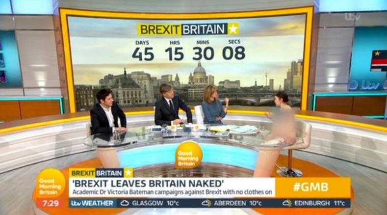 为反“脱欧”也是拼了！英前外交大臣妹妹上演“脱衣”戏码