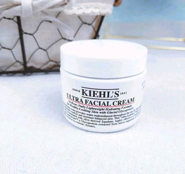 兰芝水乳最新版本,兰芝臻白晶透水乳套装适合年龄