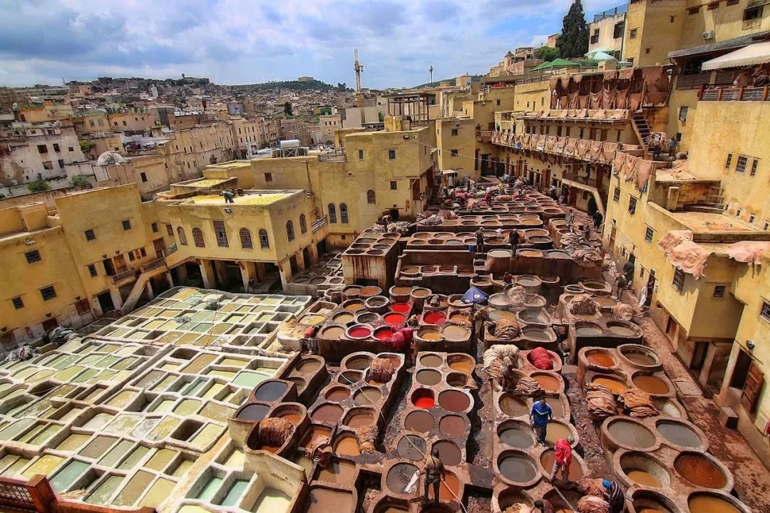 这座城是“好色”者的天堂，带上相机，并且谨慎！