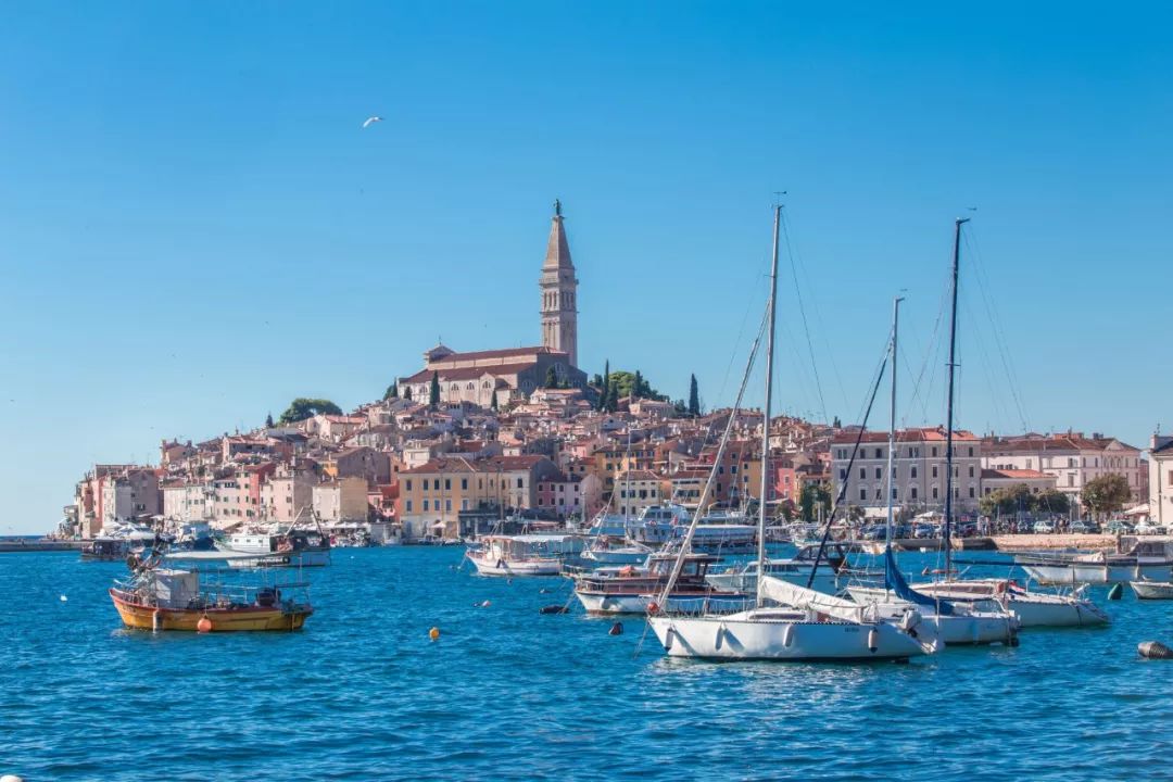 好想来一场自由的旅行,好想来一场自由自在的旅行