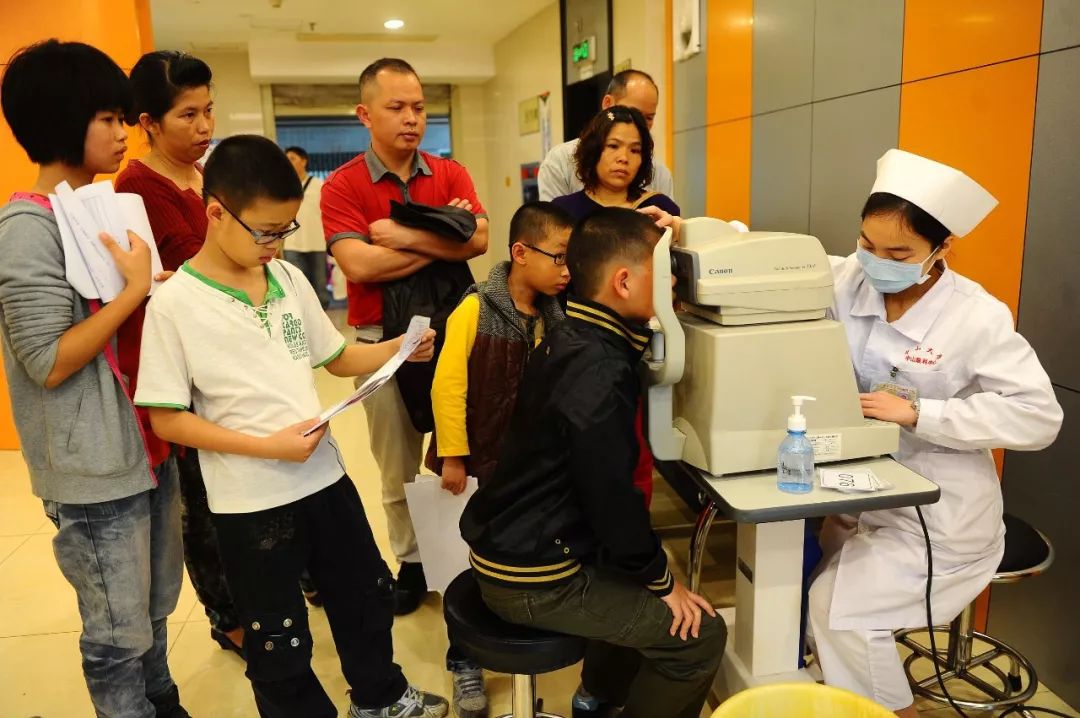 近视戴眼镜存在的误区是什么,孩子近视家长焦虑六大误区