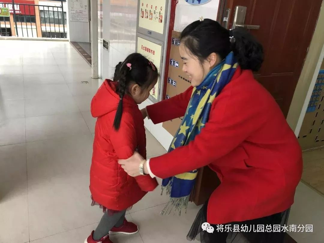 舞龙走进校园,开学典礼舞龙表演