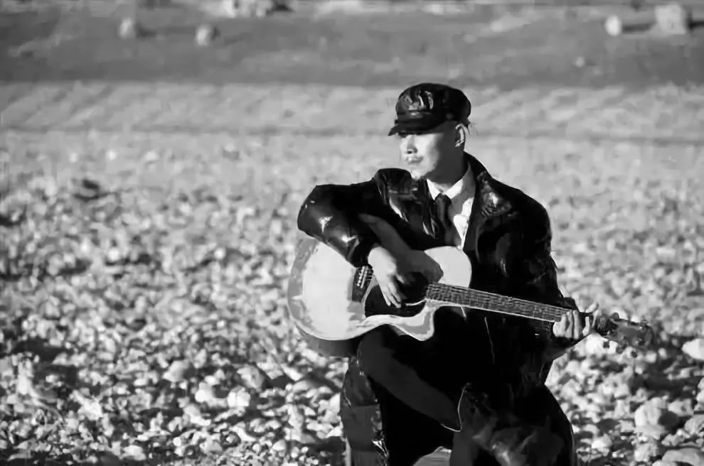 听一首民谣说一个故事,听一首民谣如同听一个故事