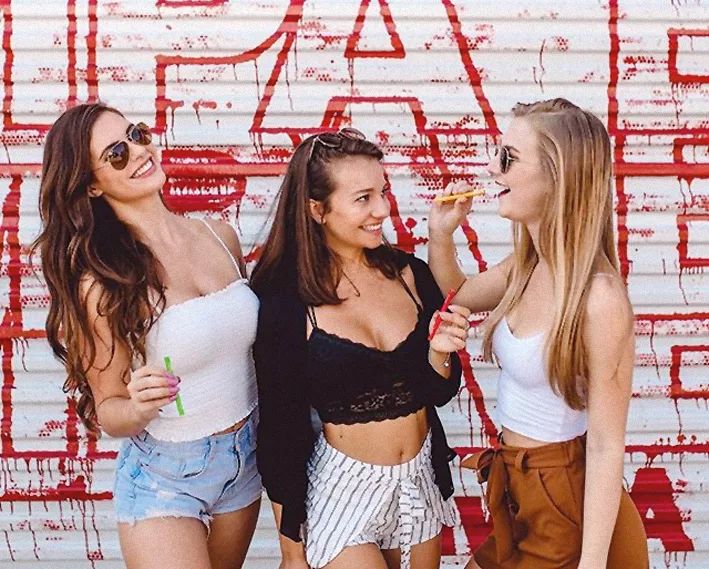 早起困一天？晚睡早起的日子里带着救急护肤品上班