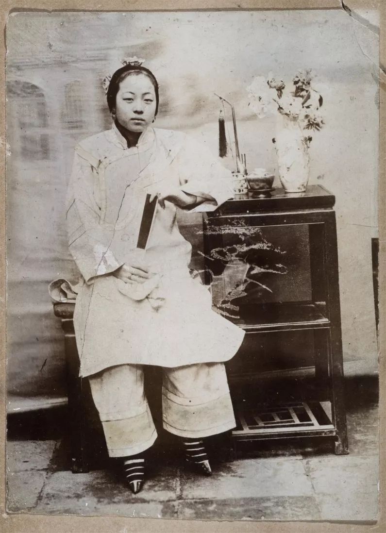 一个猫爪杯被炒至千元，真的不是恋足癖吗？