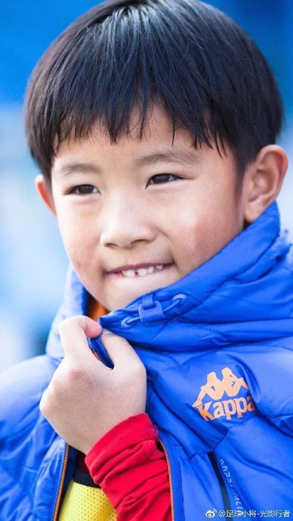 三月是你的节日朗读,三月是你的生日诗朗诵