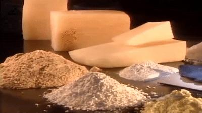 铅笔上面那块废柴橡皮为什么容易把纸擦破？