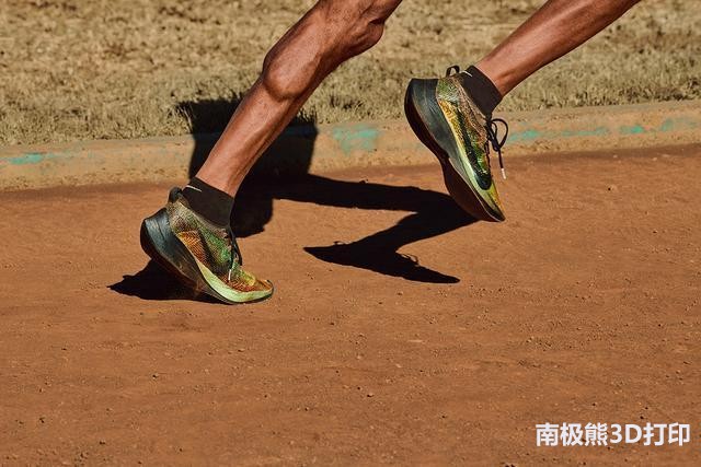 nike的跑鞋科技,耐克3d打印跑鞋