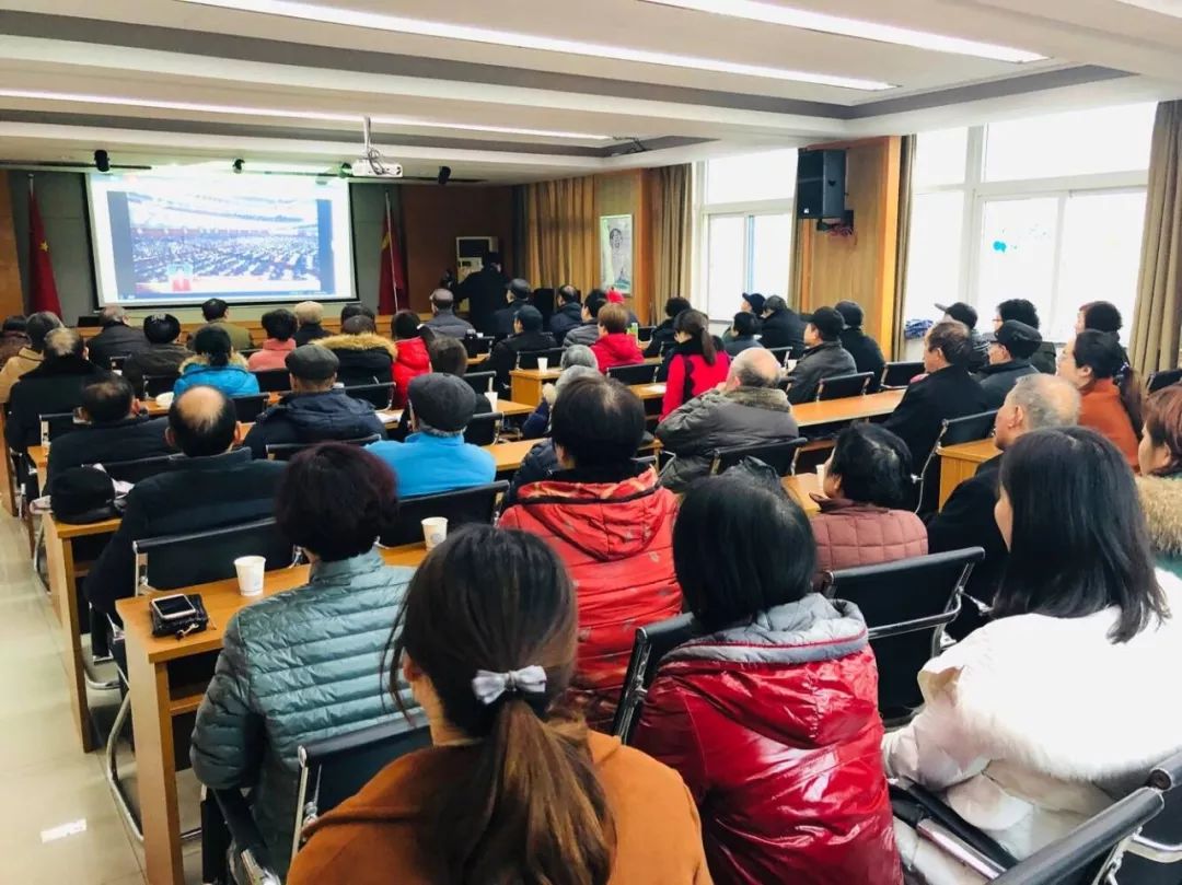 【镇办社区】朝阳、幸福等3个社区组织观看“*会两**”开幕式现场直播