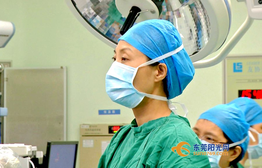 东莞外科女医生刘燕燕：披上白大褂就没有男女之分