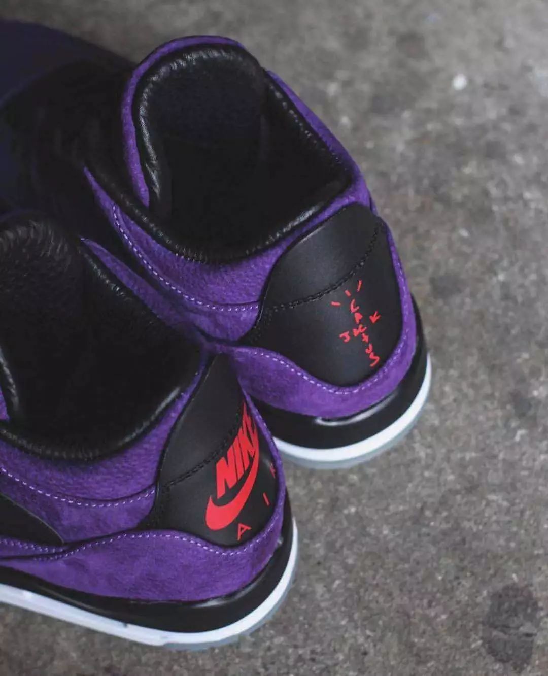 nike鞋子案发现场,nike鞋事件