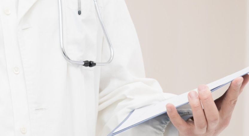 浙江90后姑娘,眼里长了硬块