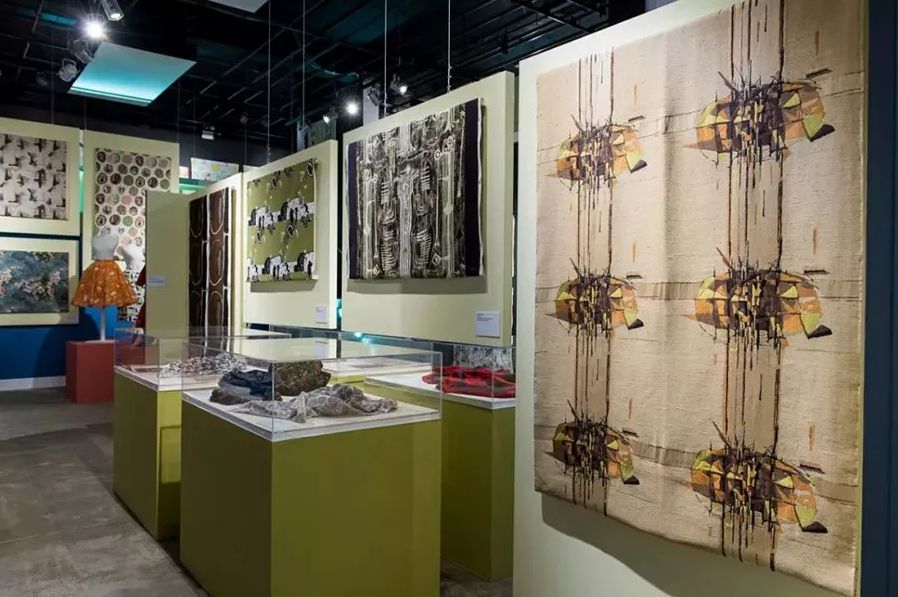 年轻人请忍受一下,年轻人请忍受一下豆瓣书评