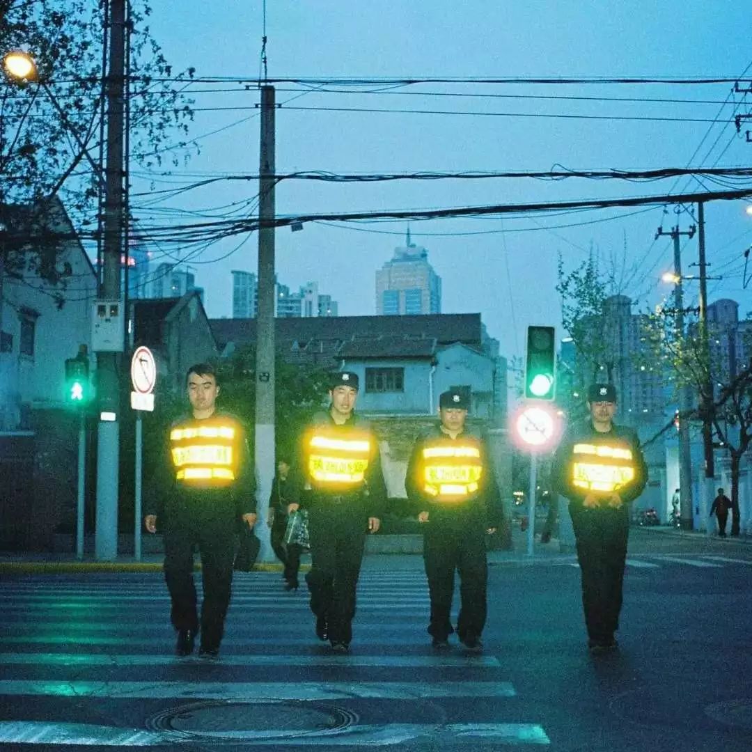 年轻人请忍受一下,年轻人请忍受一下豆瓣书评