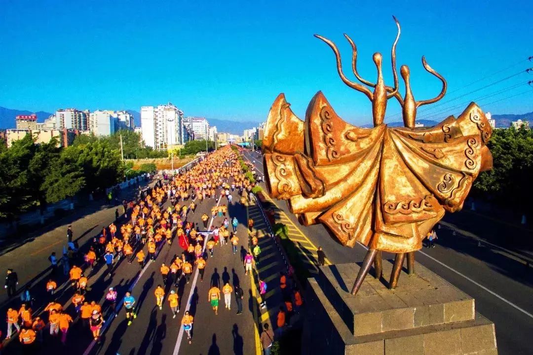 西马冠军2023成绩,西马冠军