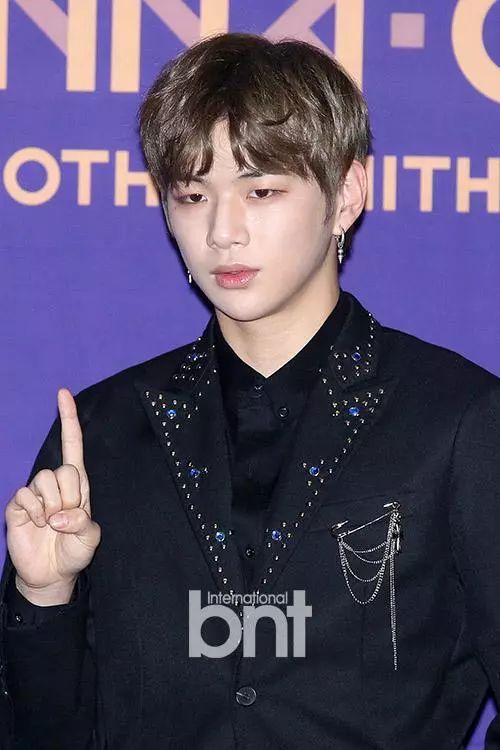 告捷性招待事件牵出大瓜！大批爱豆牵连其中，竟然还有崔顺实的事儿？！