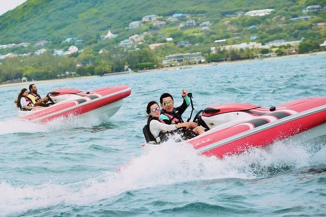 超美媳妇儿与你逃之夭夭大头强小蛮夭毛里求斯蜜月盛典~