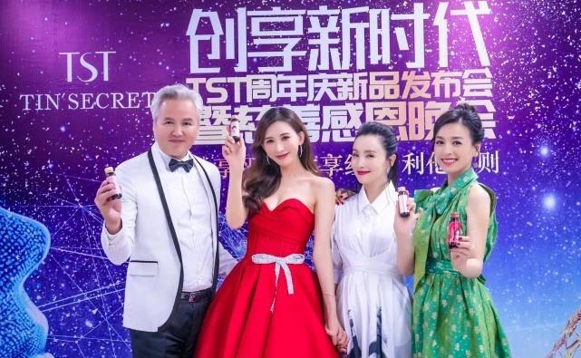 明星光环下的TST受害者：有人脸脱皮六次，有人纱布捆手防抠脸