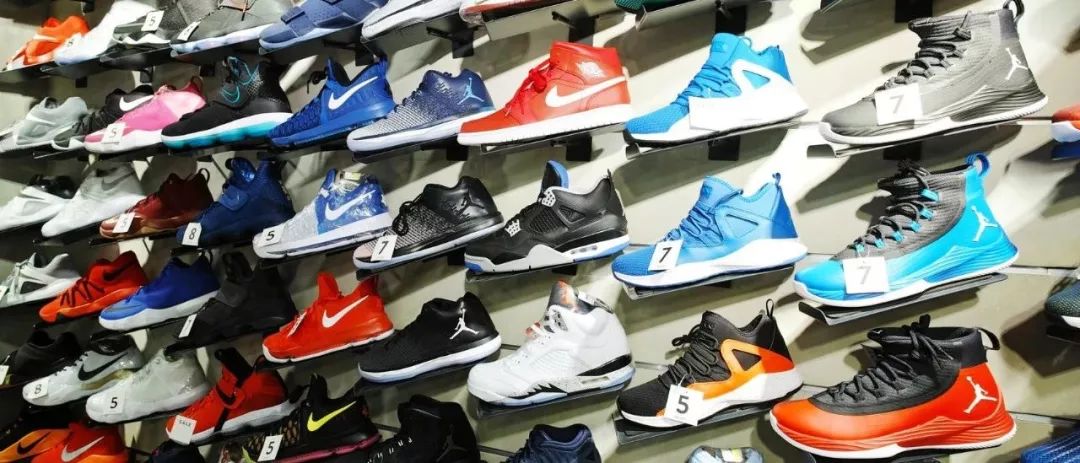 别去香港买鞋了！一条街都是假货，不少海南人中招！