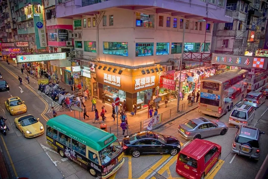 别去香港买鞋了！一条街都是假货，不少海南人中招！