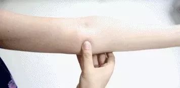 每个人头上都有五个生发开关,每个人头上都有一个发量