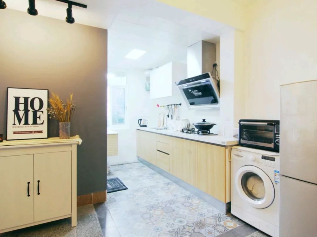 如何用最少的钱装修极简风,怎么用最少的钱做最豪的装修