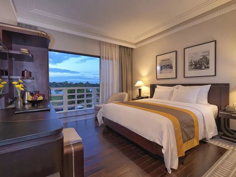 直飞3.5h抵达这座低物价高颜值海岛，入住亚洲最美洲际+安缦之父最新力作！