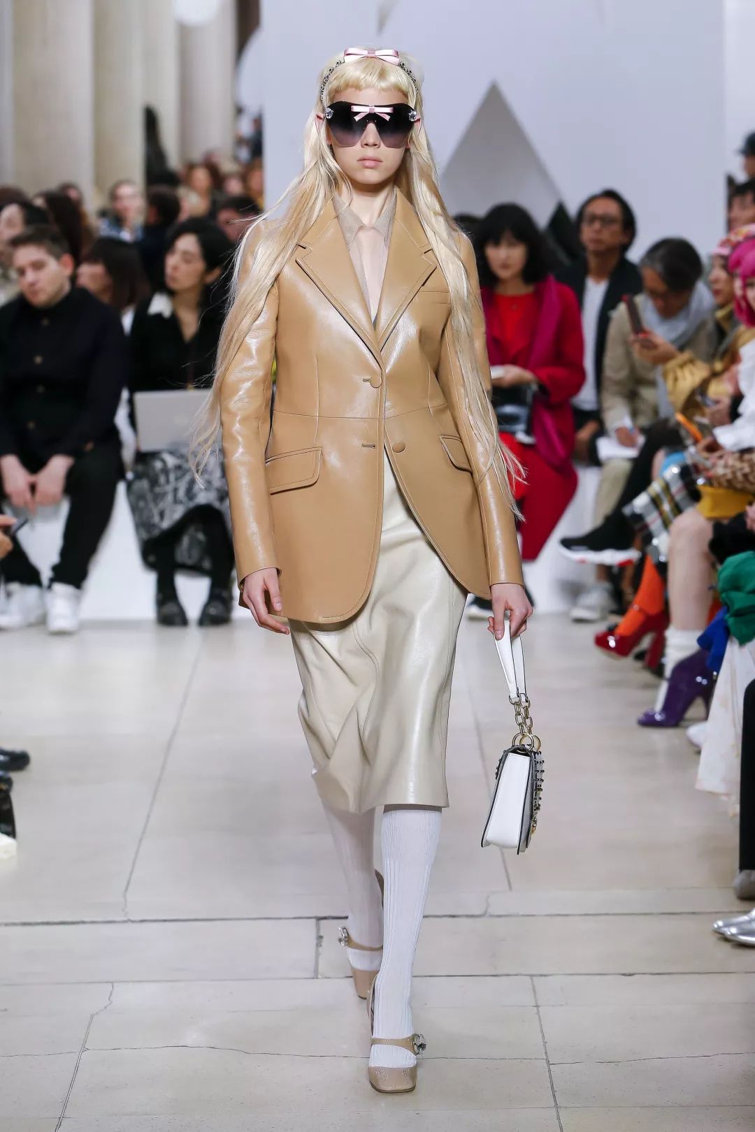 穿上它又酷又有钱，今年一定要买一件