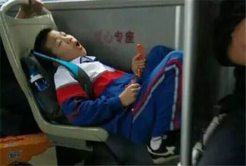 90后的童年回忆零食小卖部,90后的童年回忆小卖部抽大宝剑