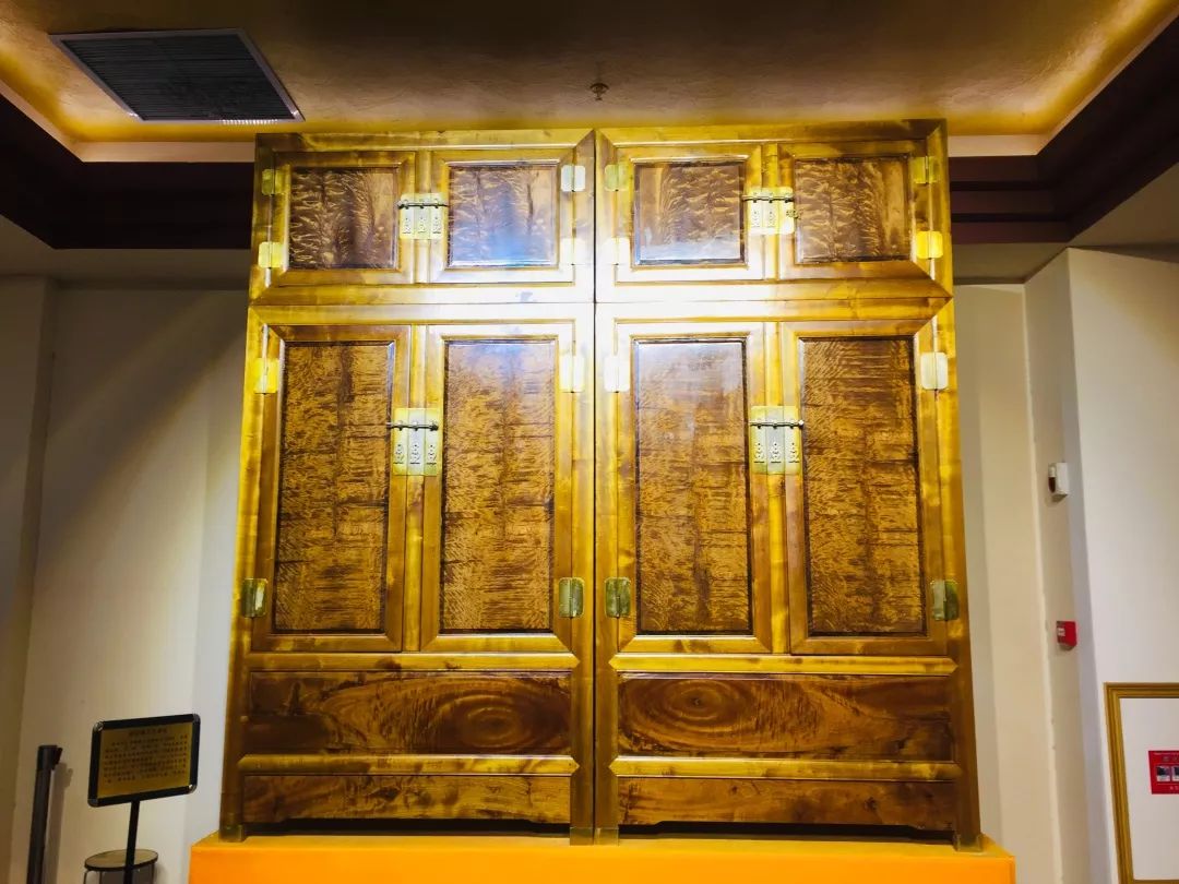 带孩子云游国内外10大顶级博物馆,青岩古镇金丝楠木博物馆