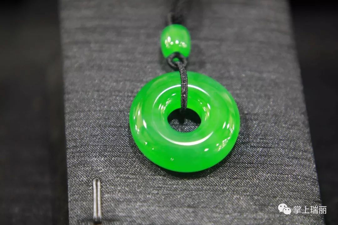 瑞丽口岸泼水节,泼水节瑞丽