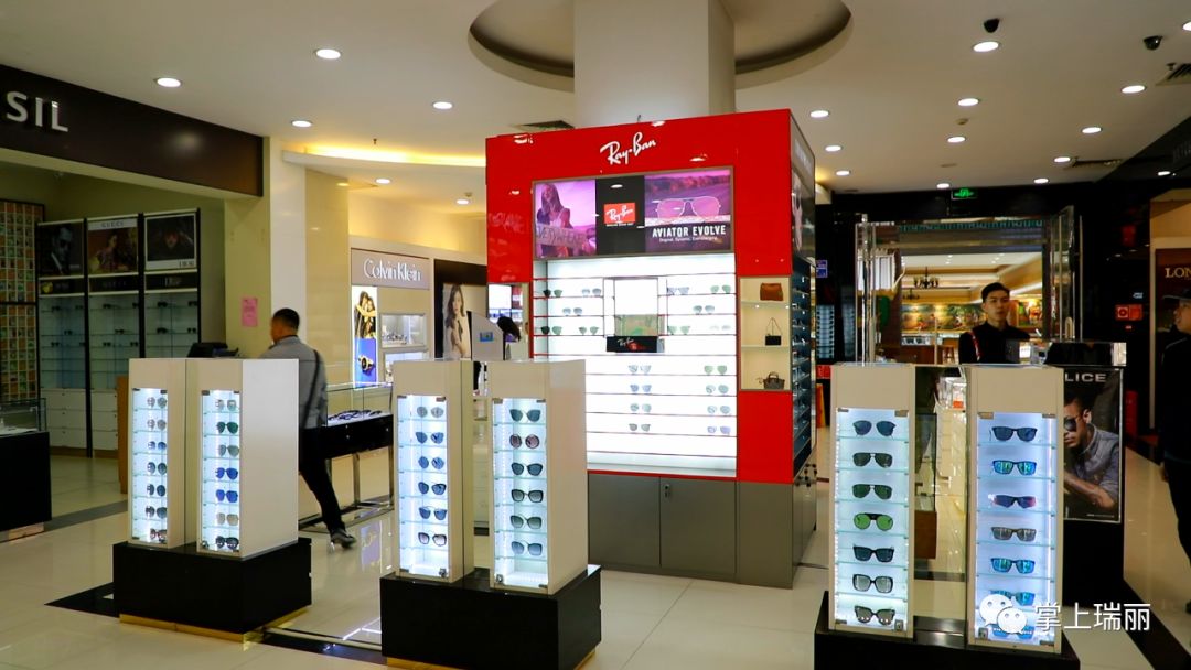 瑞丽口岸泼水节,泼水节瑞丽