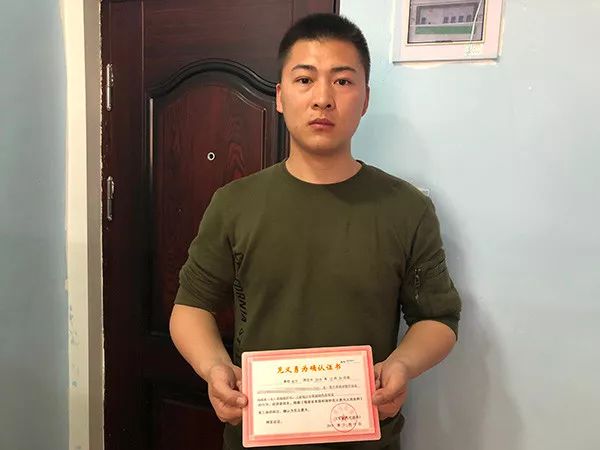 降14℃！济南大降温，供暖延长丨波音737又发生故障了，载着106人…丨中小学幼儿园将推“校长陪餐”