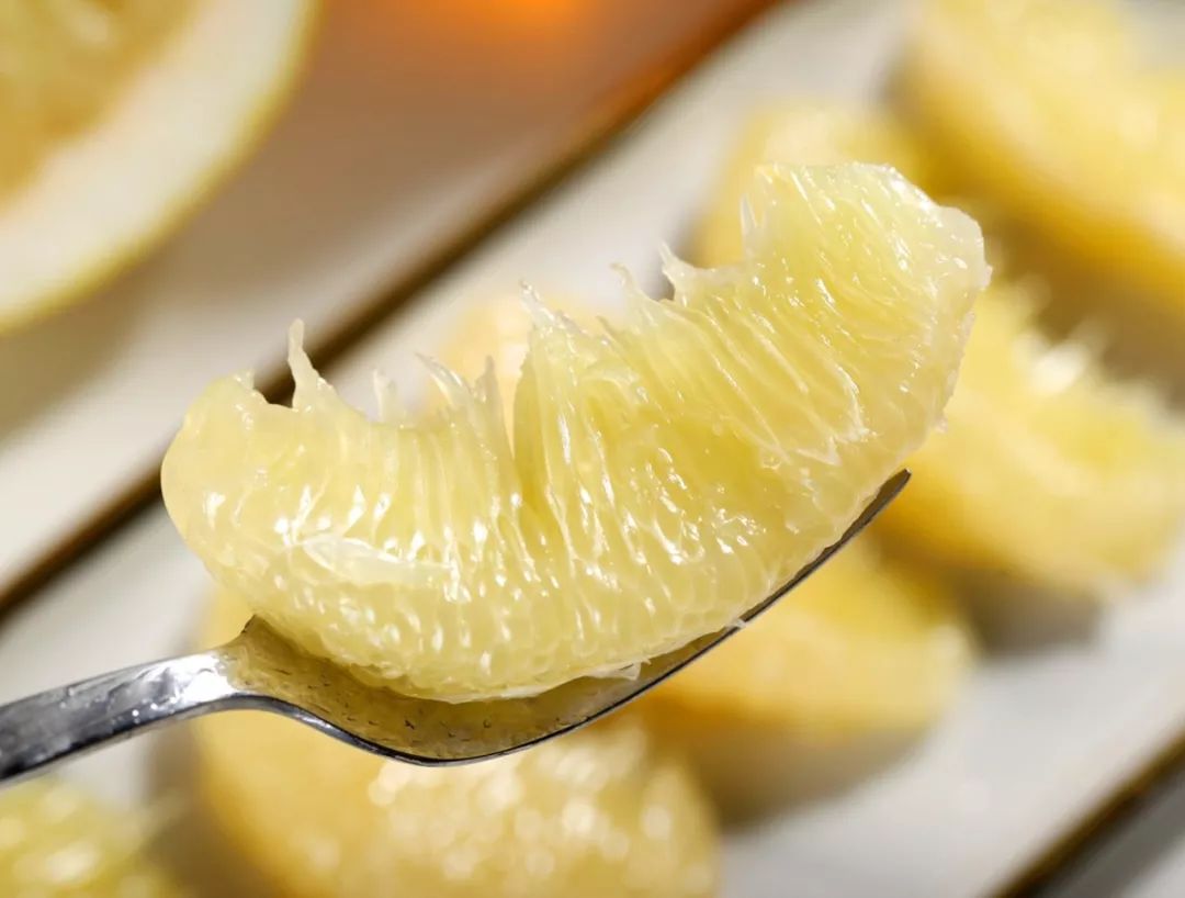 新鲜多汁的柚子又酸又甜,春天唯一的应季鲜柚