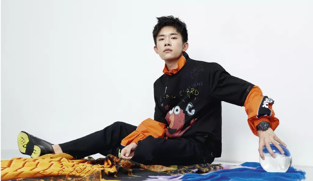 高街里捞夯货要选对KOL，比如宋祖儿孟美岐和张嘉倪她们……