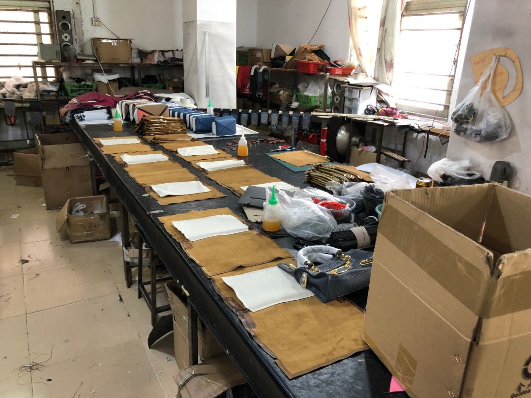 鏇濆厜鍥藉唴鑹績鍥借揣,鏇濆厜榛戝績浠ｈ喘