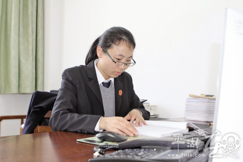 平湖法院陈晓：连续疾病困扰依然坚守审判岗位