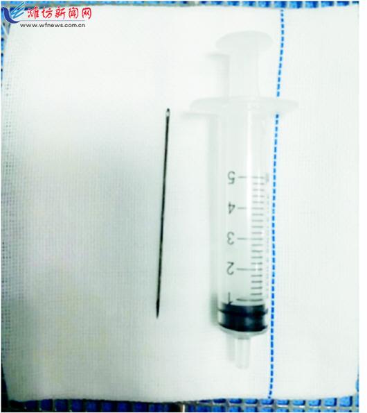 潍坊12岁男孩将缝衣针放入尿道，医生巧妙取出