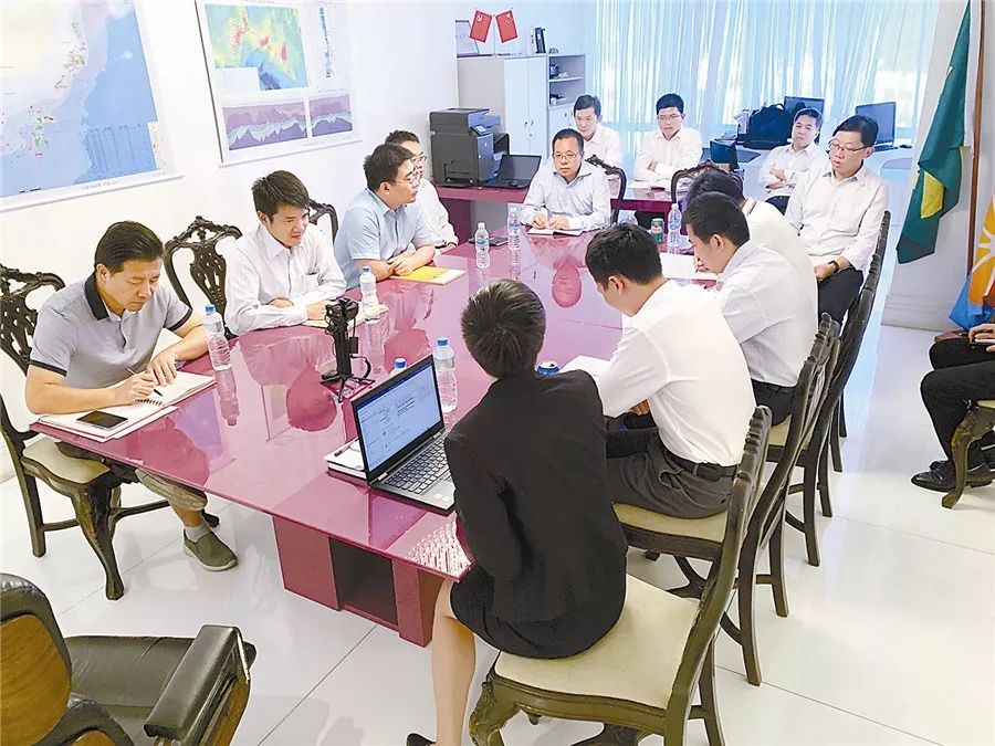 阳光沙滩比基尼：两不厌，两相欠