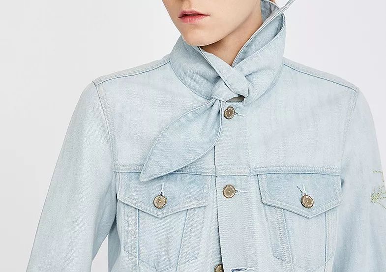 惊喜很多的衣服,今年最流行大版牛仔外套