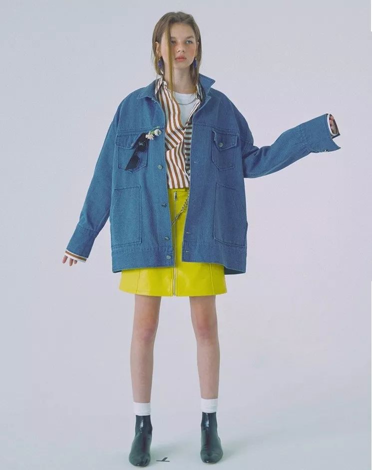 惊喜很多的衣服,今年最流行大版牛仔外套