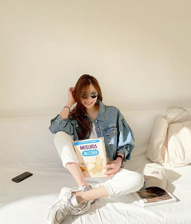 惊喜很多的衣服,今年最流行大版牛仔外套