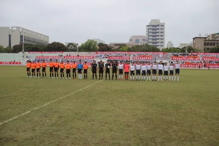 全省青少年足球联赛落下帷幕,市青少年足球比赛开赛