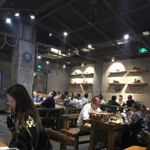 鲜城探店|石家庄这几家爆火的撸串儿店，吃一口让你欲罢不能！！