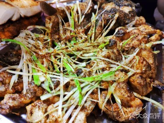 鲜城探店|石家庄这几家爆火的撸串儿店，吃一口让你欲罢不能！！