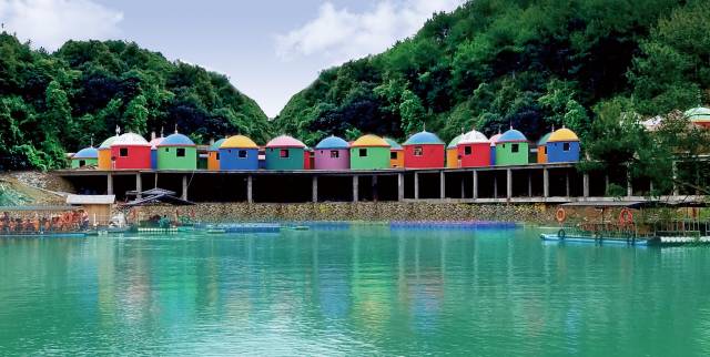 集装箱式民宿推荐,福建特色树屋民宿度假屋结构