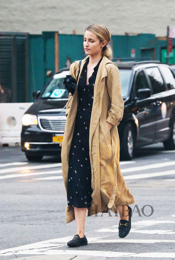 风衣正确穿搭,一件风衣怎么搭出3种不同风格