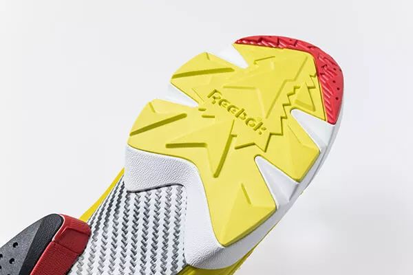 权志龙在成龙演唱会上的视频,成龙和权志龙谁名气最大